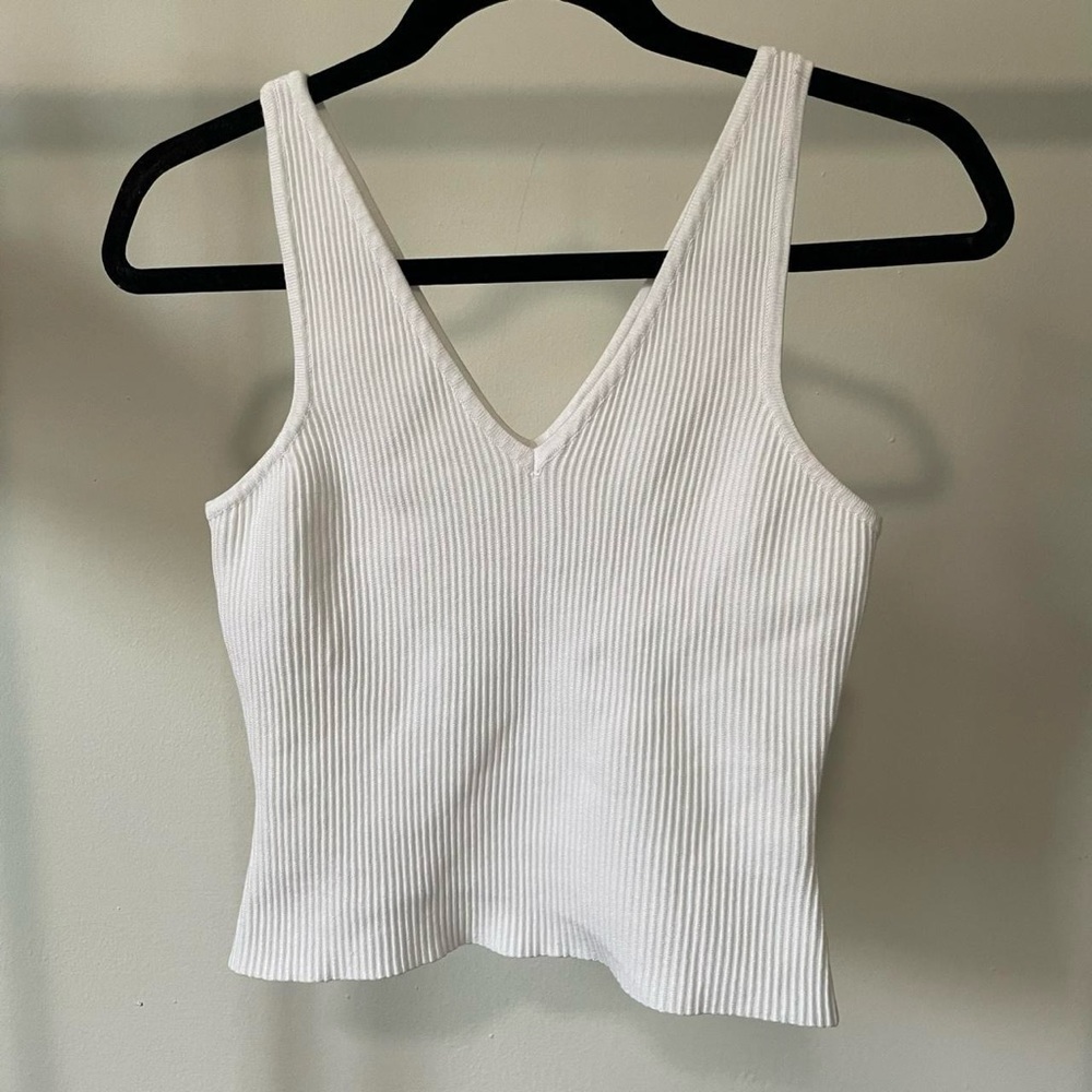 House of Harlow white ribbed tank top size: M